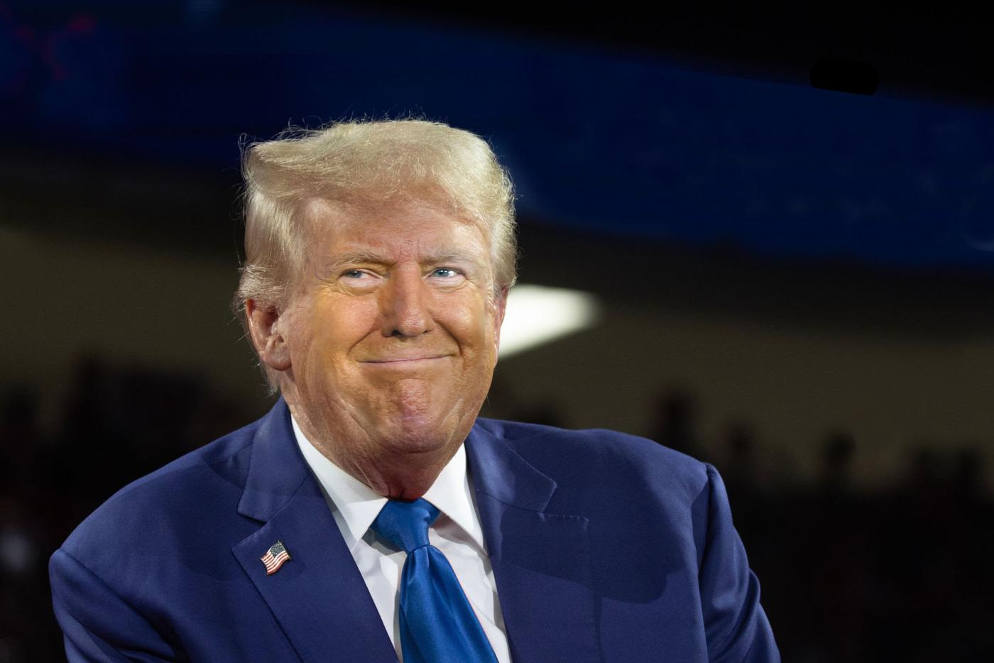 Bloomberg: Шесть из десяти богатейших людей мира посетили поместье Трампа