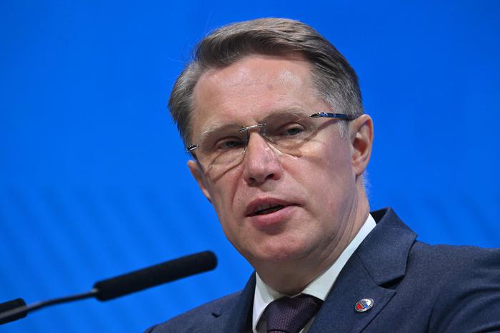 Мурашко назвал число женщин, передумавших делать аборт в 2024 году