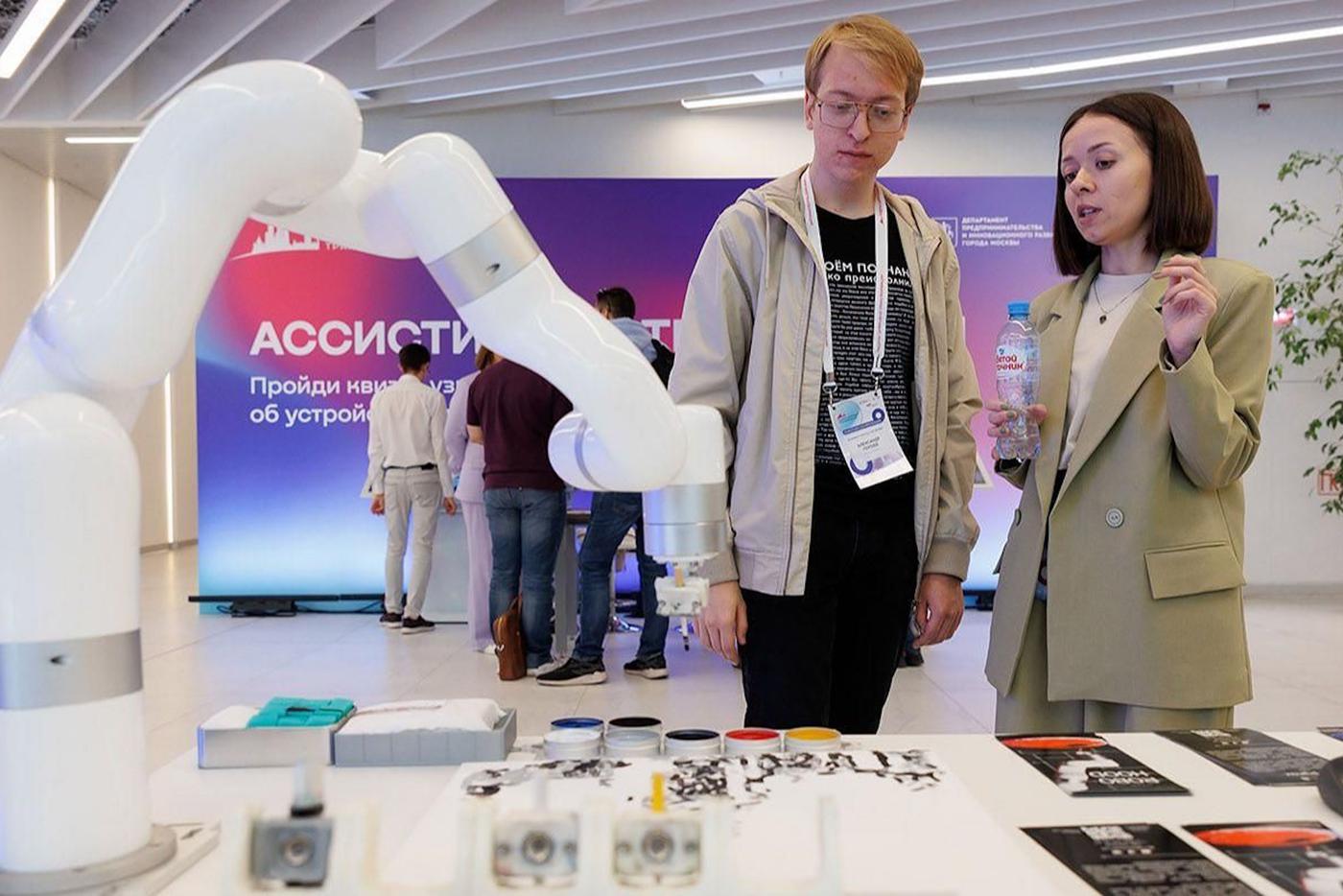 Собянин: Москва создает возможности для развития молодёжного предпринимательства