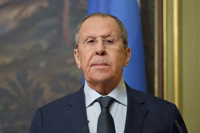 Трамп грозит России санкциями, Лавров о юридических договорённостях: хроника очередных событий украинского кризиса