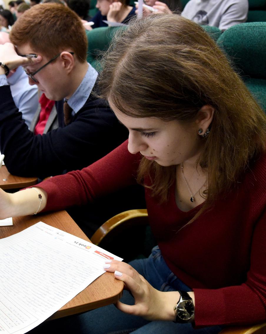 Российские вузы пересмотрели программы вступительных испытаний для предстоящей приёмной кампании