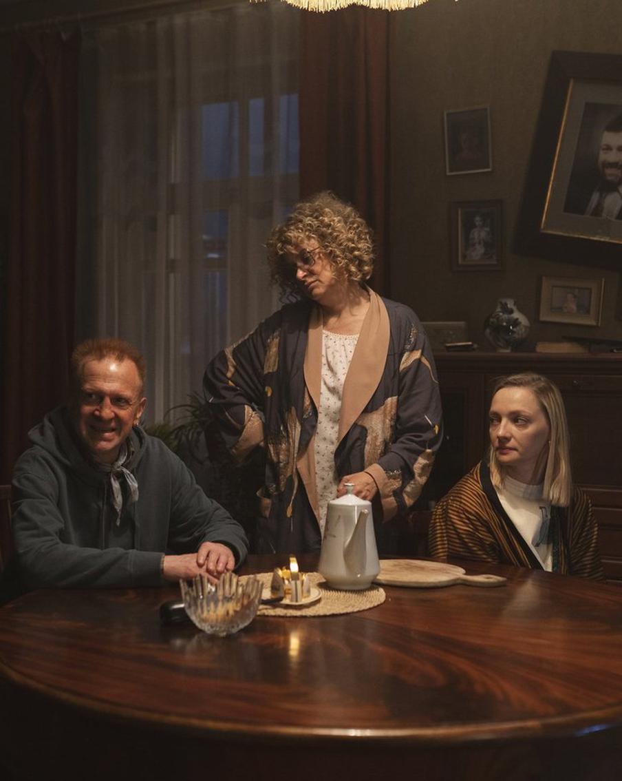 Тимофей Трибунцев оказался очень "дорогим родственником" в новой "коммунальной" комедии