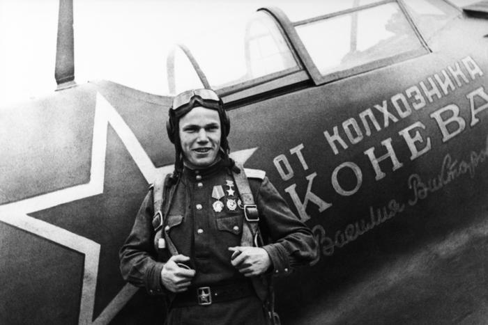 Воздушные победы Ивана Кожедуба, подвиг Зои Космодемьянской: что вы знаете о советских героях