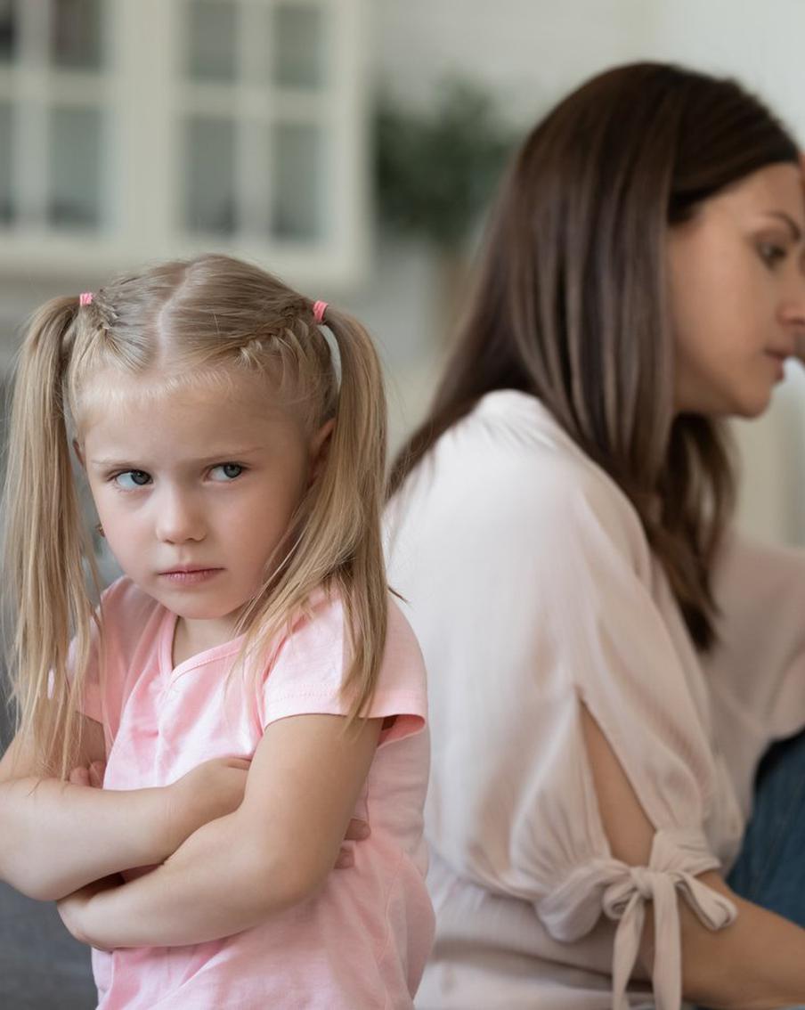 "Дети-фавориты". Почему мама любит не меня