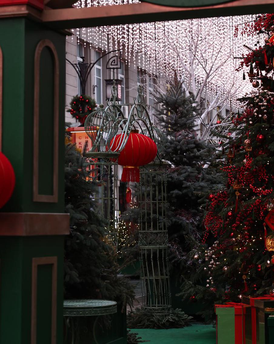 Китайский Новый год наступил: Metro рассказывает о счастливых цифрах и цветах для змей