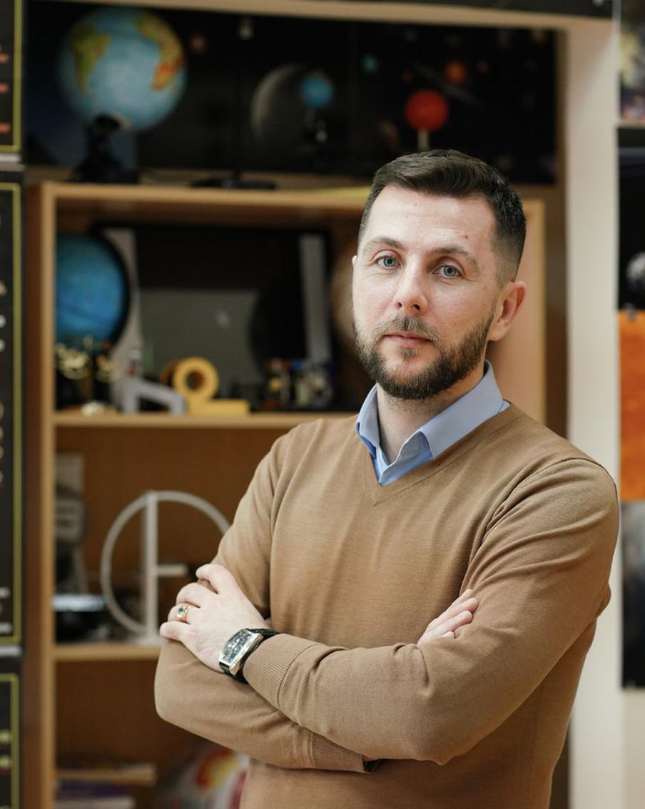 Физикой можно заинтересовать любого: московский учитель рушит стереотипы о профессии