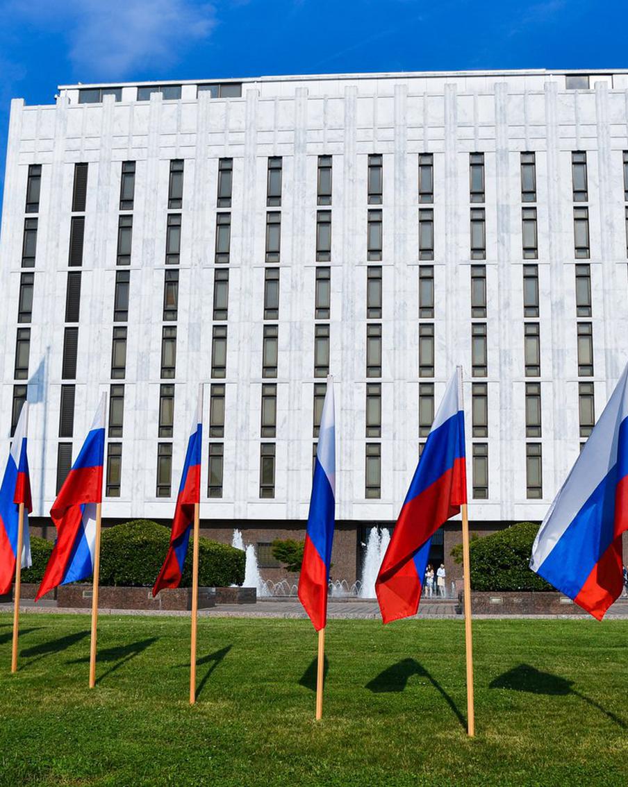 Посольство выяснит, пострадали ли россияне при крушении самолёта в США