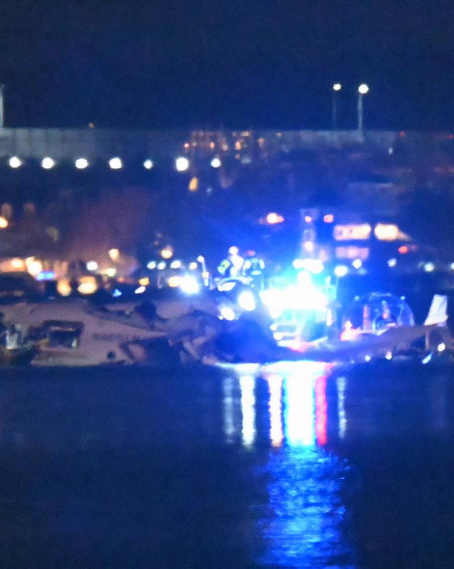 "Просматривается чёткая халатность диспетчера": эксперт озвучил причины авиакатастрофы в США