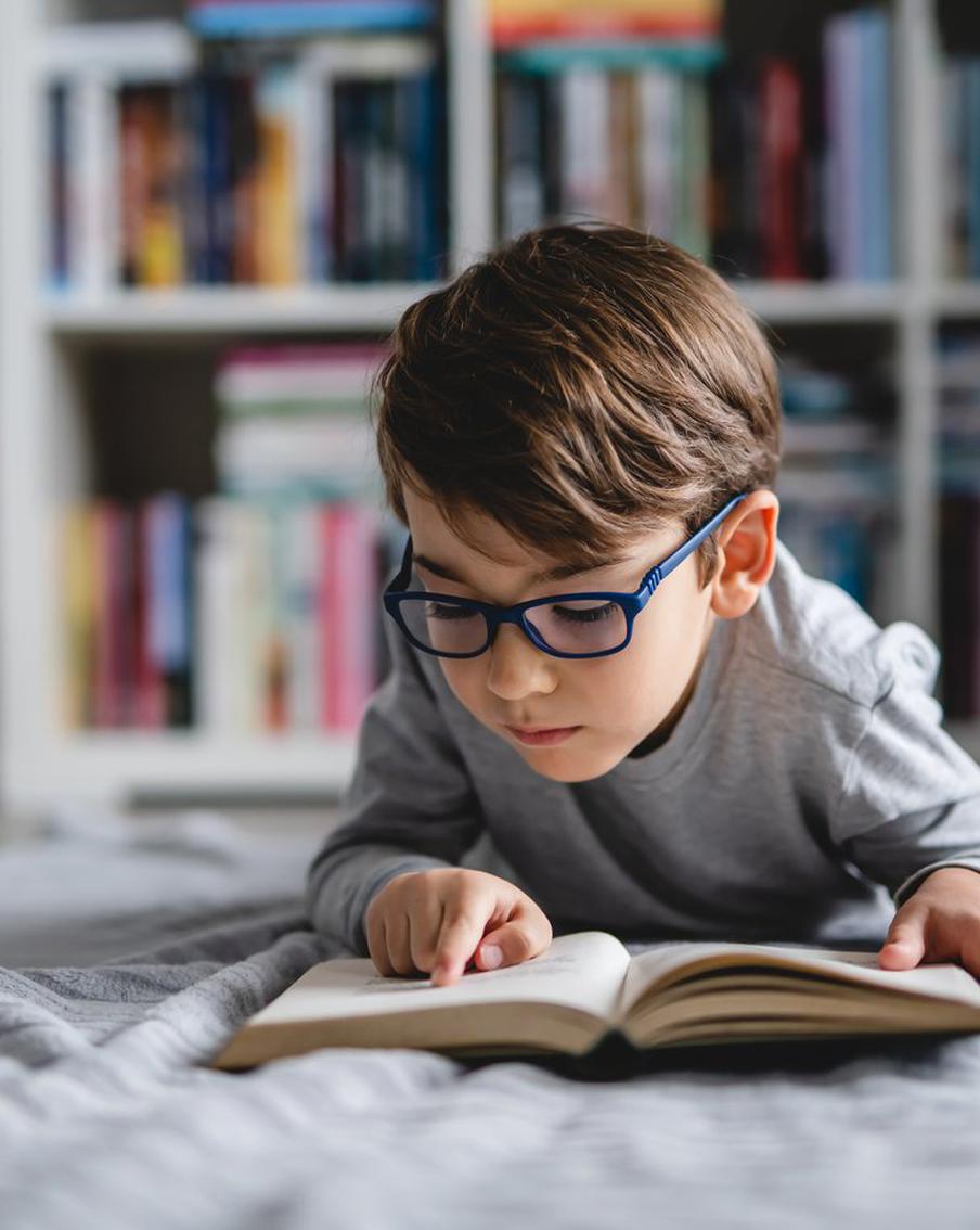 Вассерман объяснил, почему дети в США перестали понимать смысл прочитанного