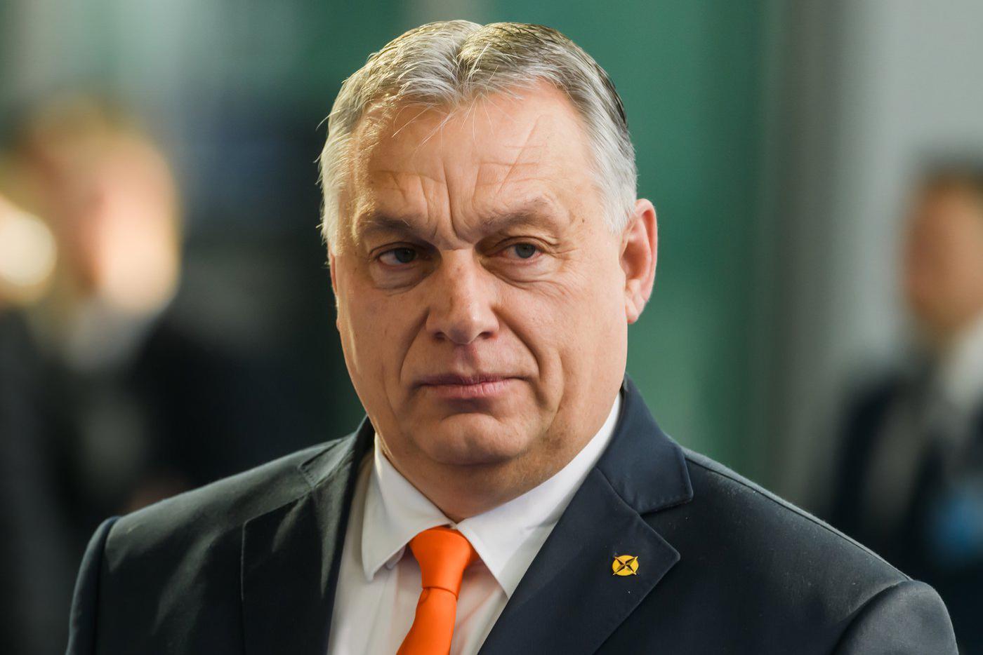 Венгрия хотела бы добиться отмены антироссийских санкций, заявил премьер Орбан