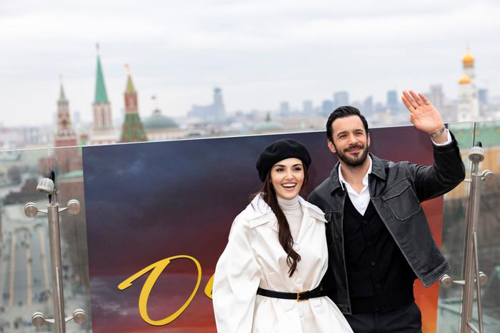 Ханде и Барыш пришли в шок от Москвы на премьере своего фильма в "Октябре"