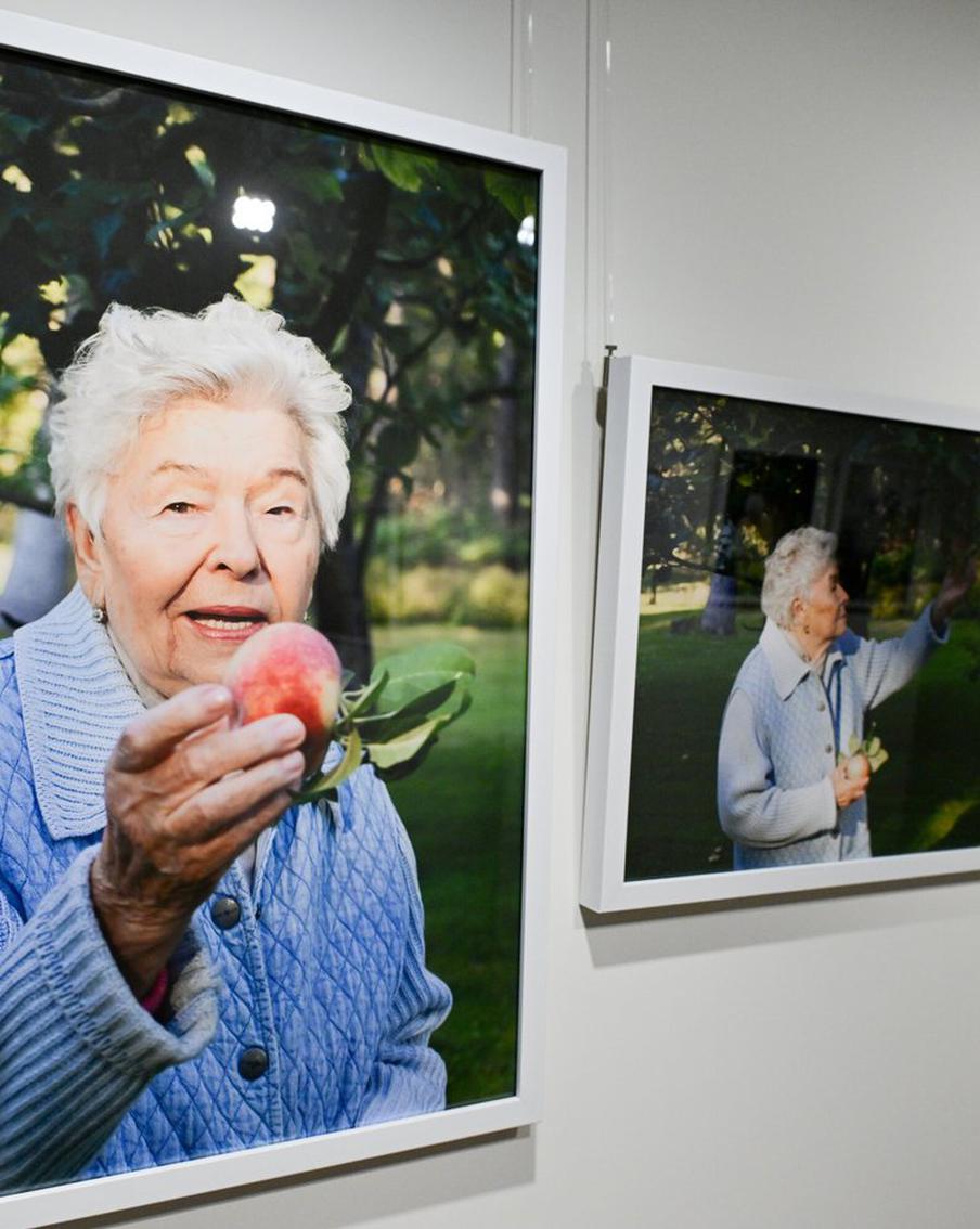 Первая леди выращивает картошку и осваивает планшет – как сейчас живёт Наина Ельцина