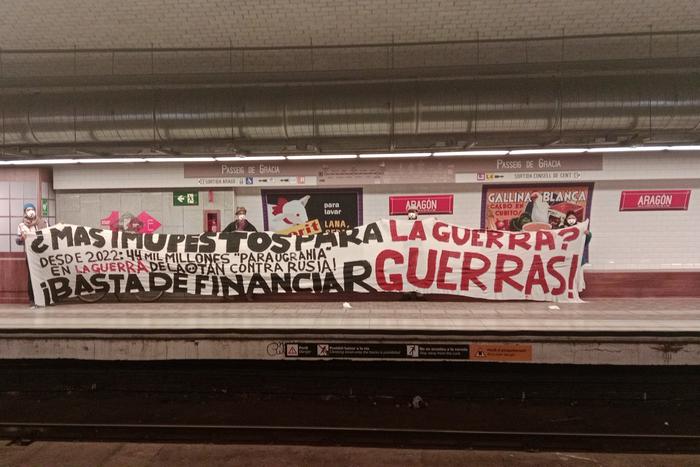 Активисты в Барселоне выступили против бюджетных трат на Украину