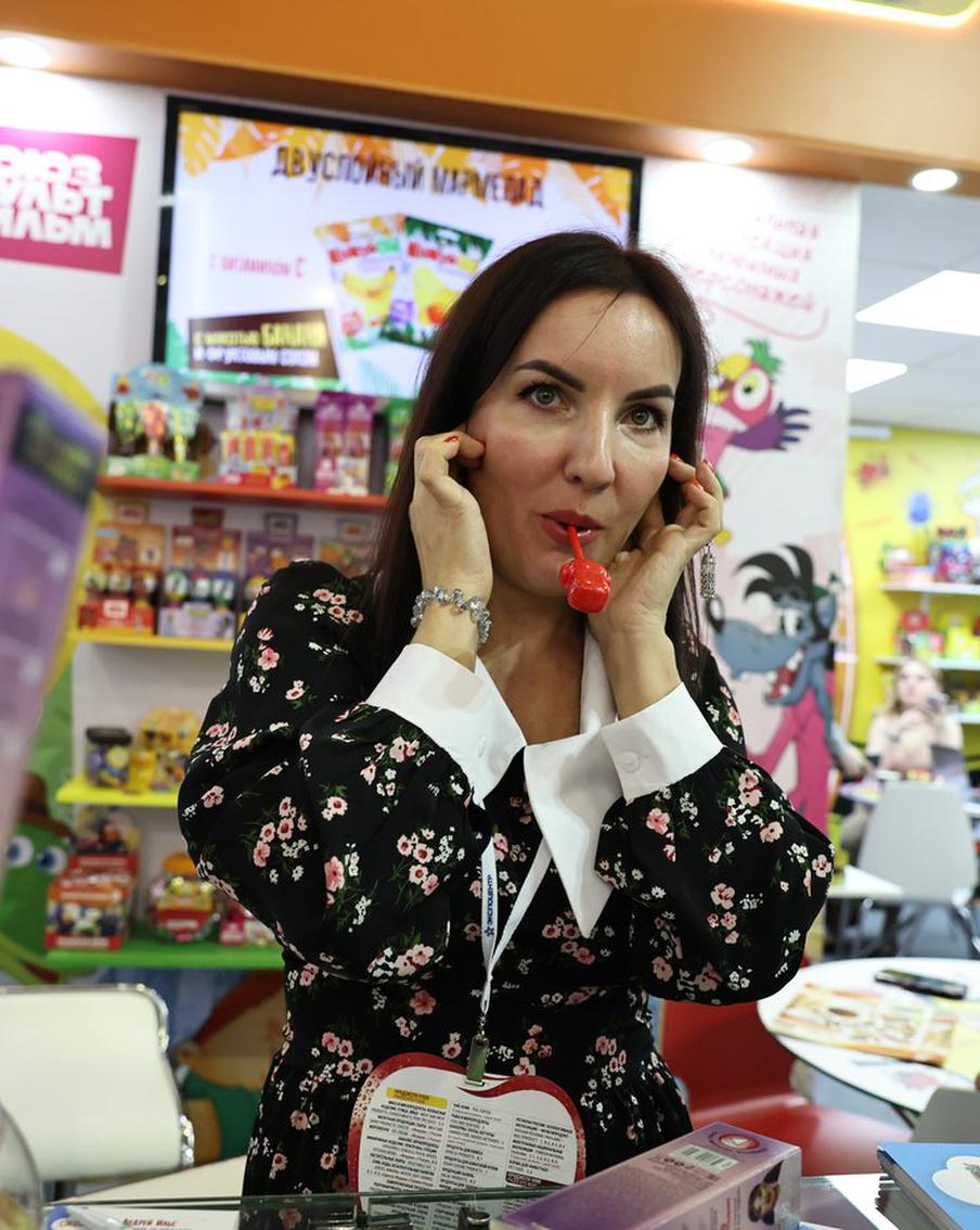 Леденец транслирует музыку в мозг, а лапша сжигает всё на своём пути