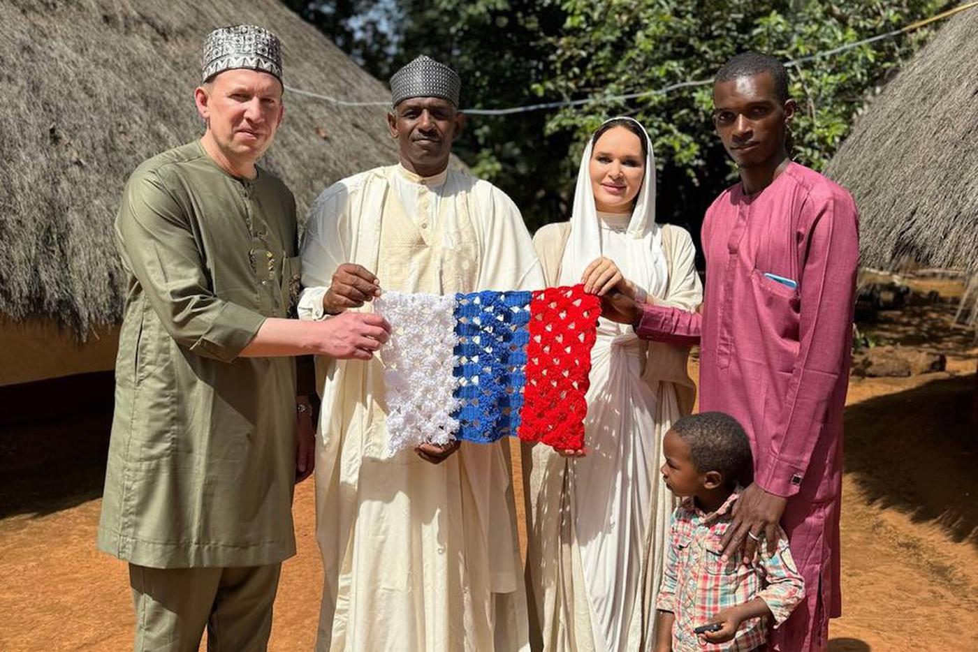 Российская акушерка и мама 8 детей отправилась в Африку, чтобы обучать принимать роды