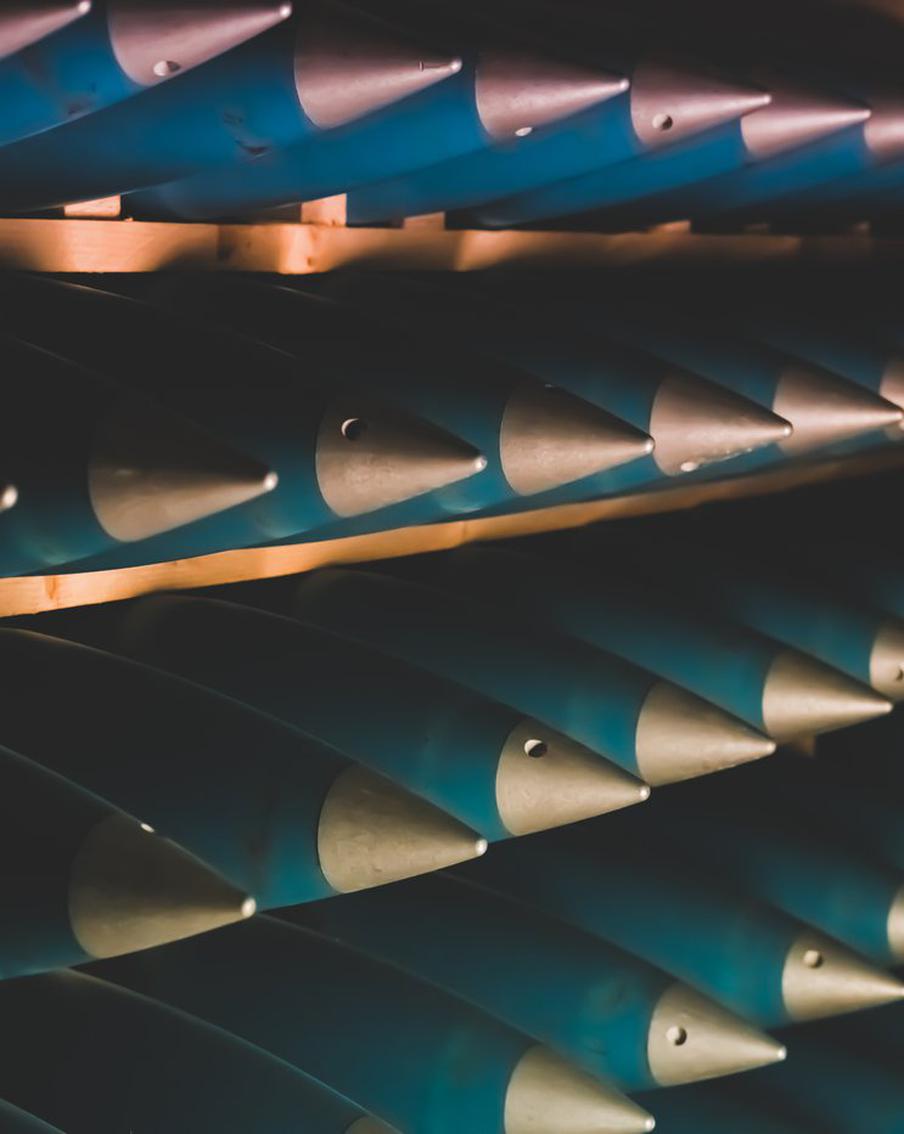 Песков напомнил, что США не прекращали поставки оружия Украине