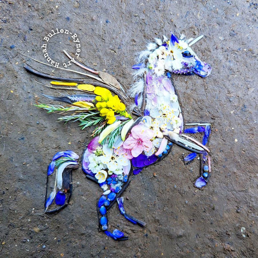 Сказочный единорог.