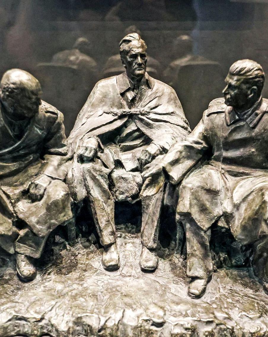 На Ялтинской конференции съели полтонны чёрной икры