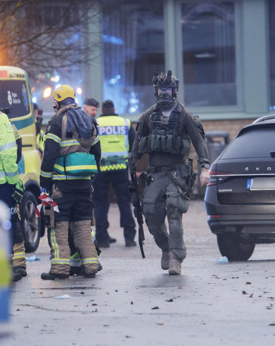 Премьер Кристерссон назвал стрельбу в Эребру самой страшной в истории Швеции