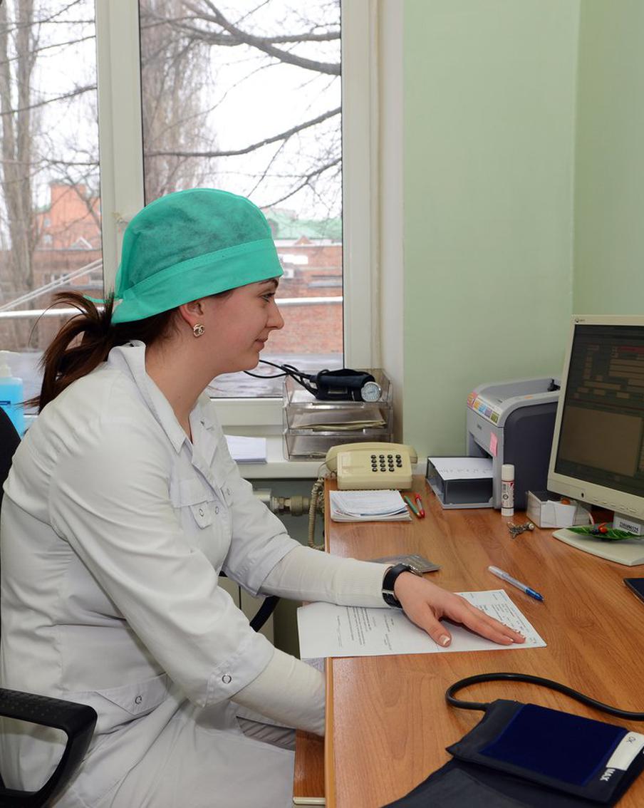 СМИ: в России хотят ввести обязательную отработку для выпускников медвузов