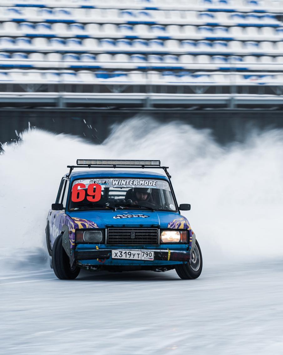 На какие виды спорта сходить в Москве: зимний дрифт, хоккей и кикбоксинг
