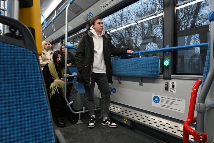 Максим Ликсутов рассказал об оснащении более половины столичных электробусов электрическими отопителями салона
