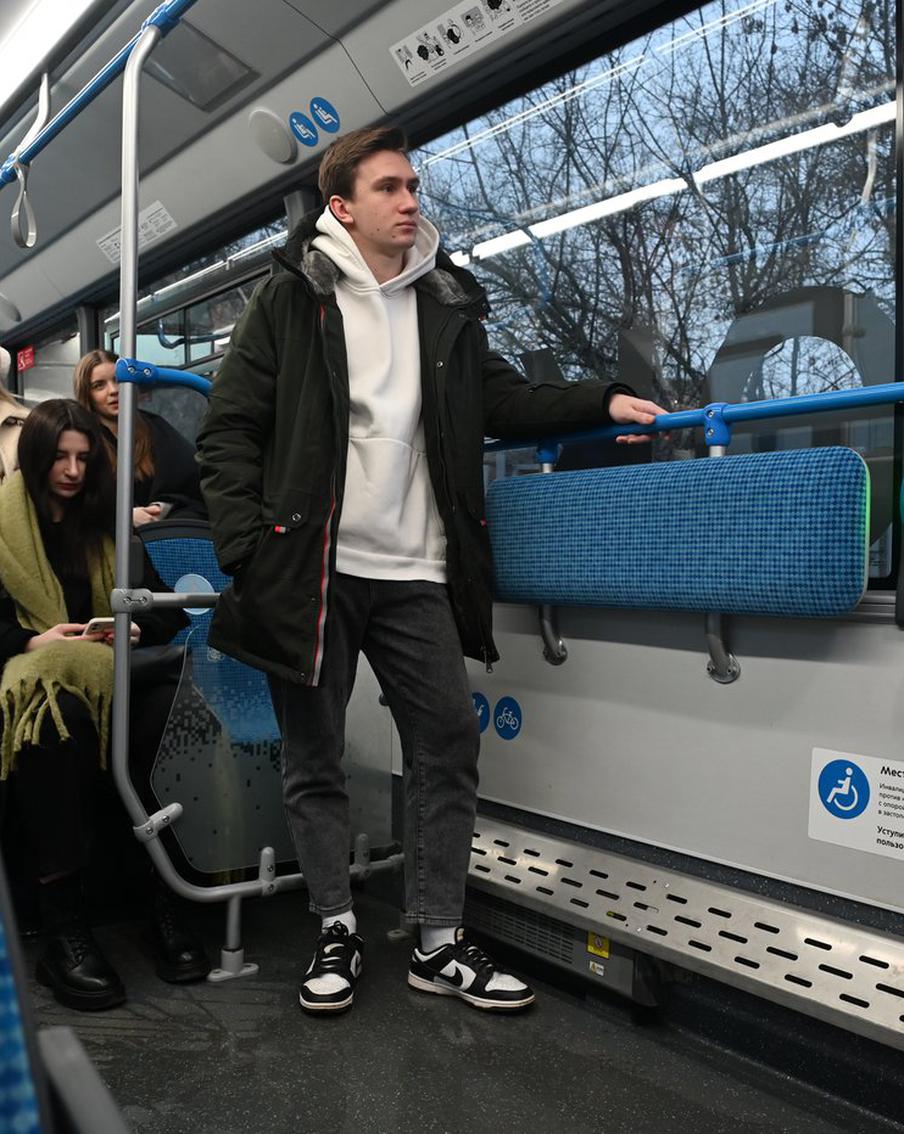 Максим Ликсутов рассказал об оснащении более половины столичных электробусов электрическими отопителями салона