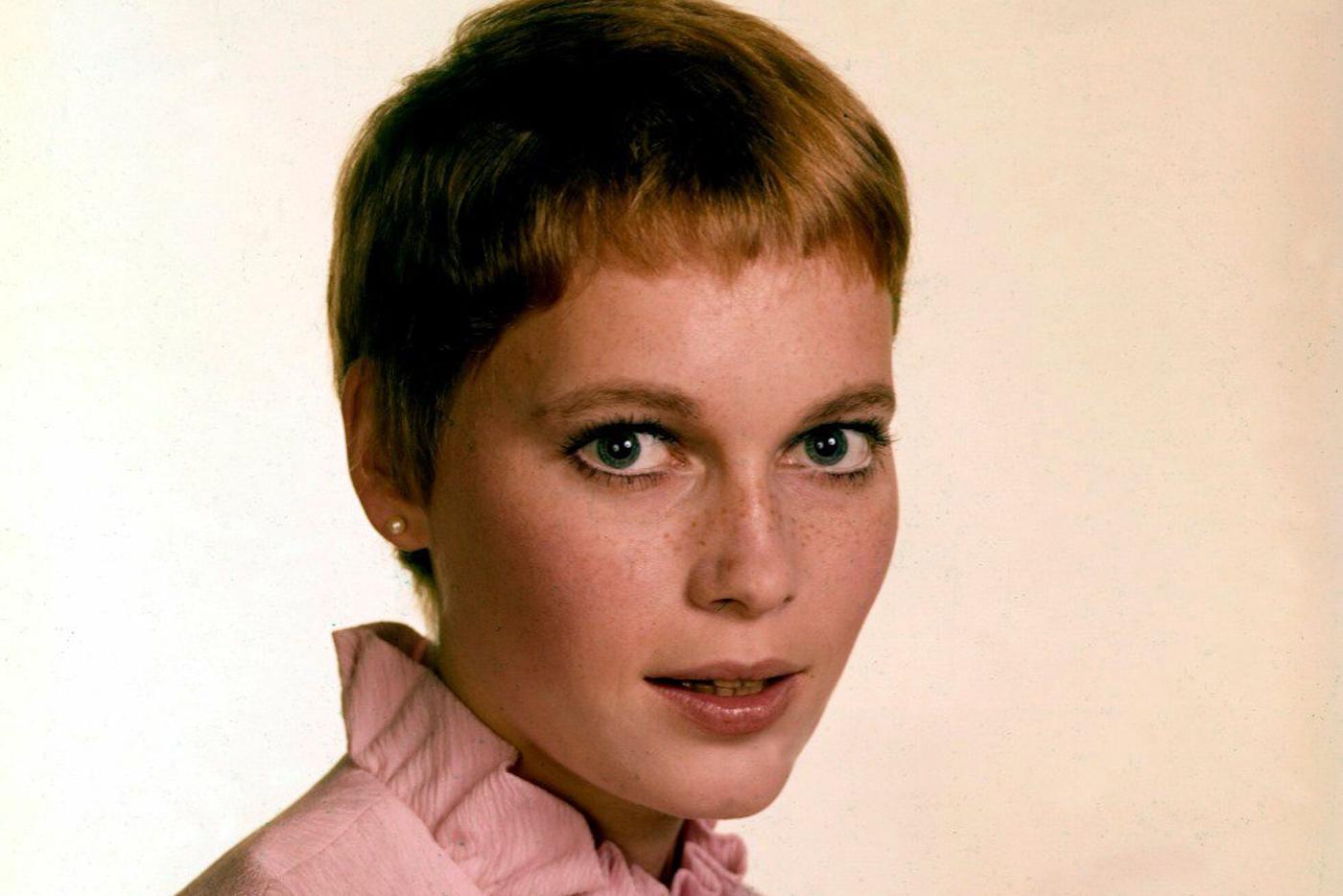 После долгого перерыва Миа Фэрроу снова на сцене: сегодня голливудской звезде исполнилось 80 лет