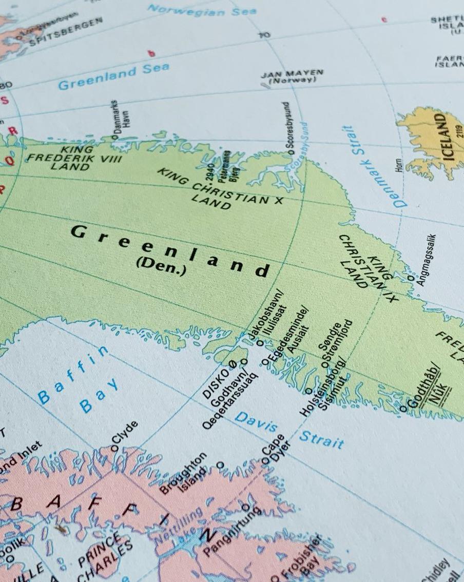 Шольц: в Гренландии нужно усилить контингент НАТО из-за угроз со стороны России