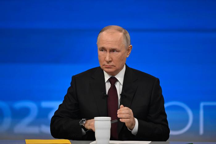 Владимир Путин поручил министрам культуры и обороны создание экспозиции о событиях СВО на Поклонной горе