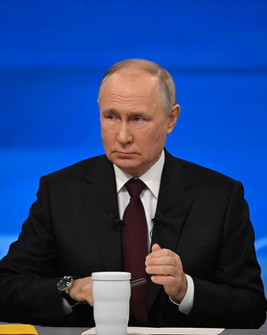 Владимир Путин поручил министрам культуры и обороны создание экспозиции о событиях СВО на Поклонной горе