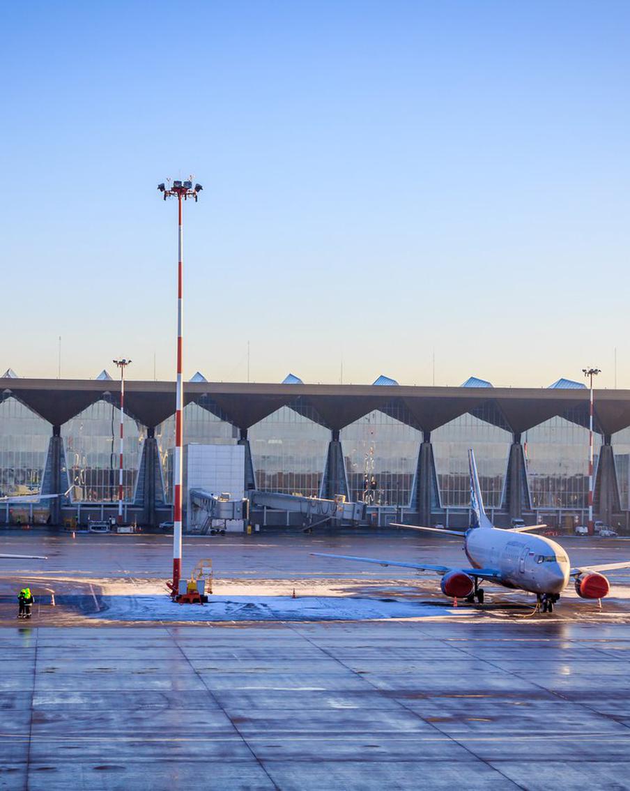 Росавиация ввела временные ограничения на полёты в трёх российских аэропортах