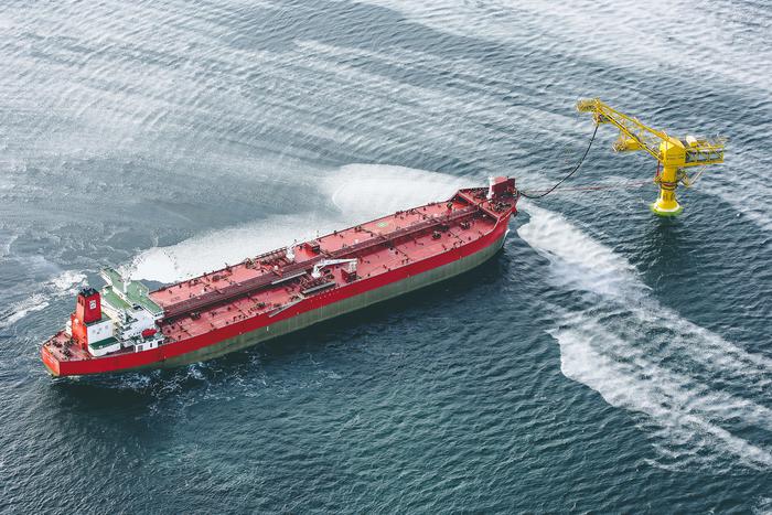 На Сахалине проверят обстоятельства инцидента с иностранным нефтетанкером