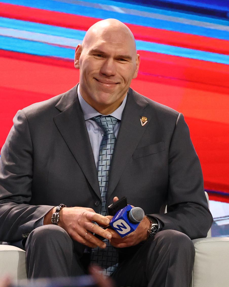 Азербайджан объявил Валуева персоной нон грата