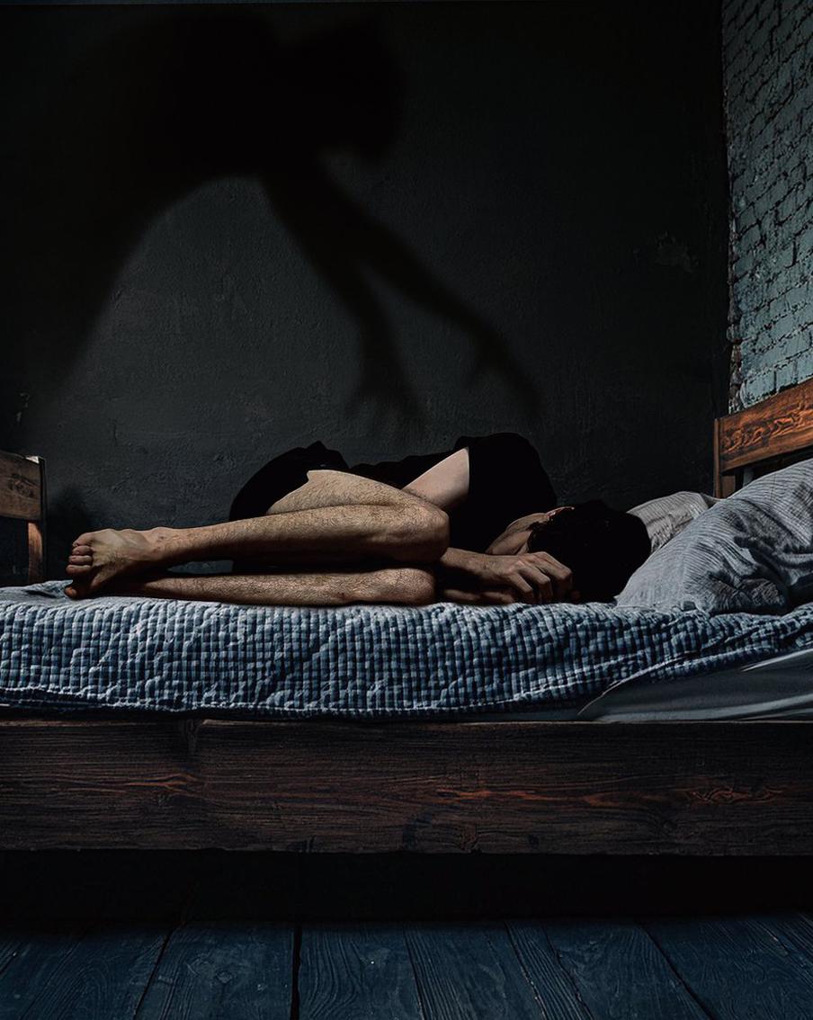 Если вы боитесь ложиться в постель и просыпаетесь в ужасе, возможно это сонный паралич