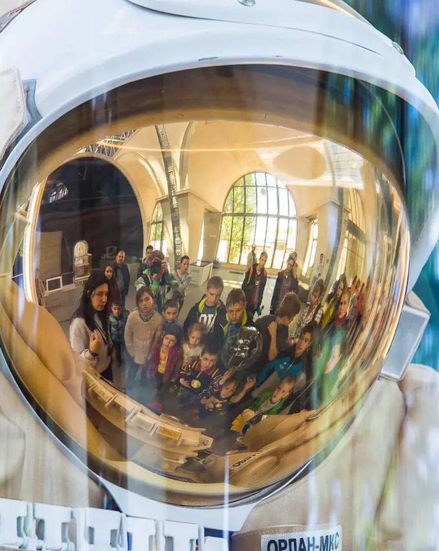 Афиша на 11 февраля: расписываем пряники, изучаем Дарвиновский музей и восхищаемся женщинами-космонавтами