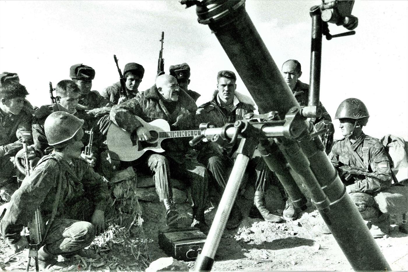 Александр Розенбаум тоже выезжал в Афганистан.