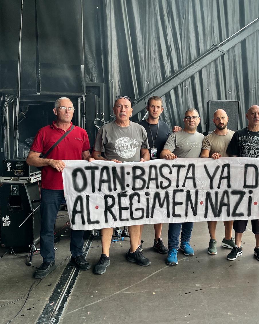 Лидер группы Banda Bassotti рассказал о помощи Донбассу и борьбе с давлением ЕС