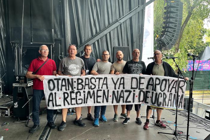 Лидер группы Banda Bassotti рассказал о помощи Донбассу и борьбе с давлением ЕС