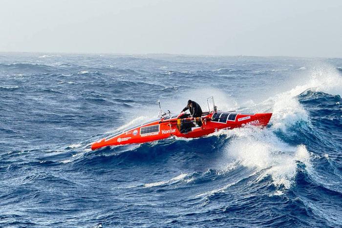 "Лодка уже 20 раз переворачивалась": как проходит уникальная одиночная экспедиция Фёдора Конюхова