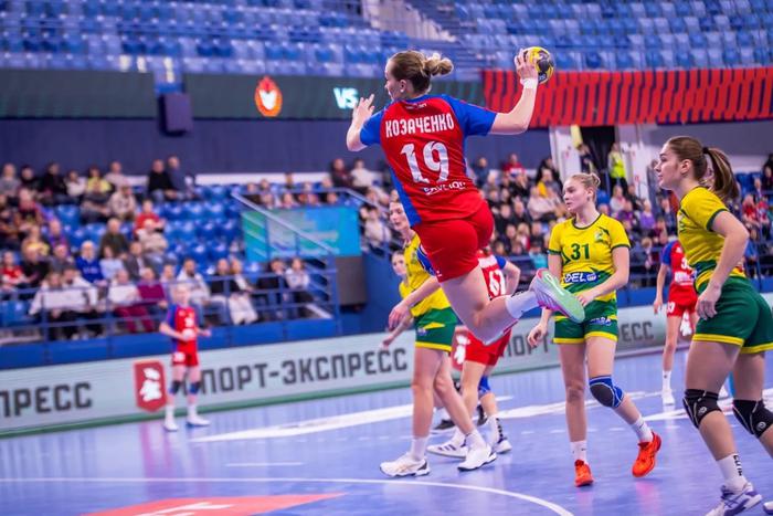 На какие виды спорта сходить в Москве: художественная гимнастика и гандбол