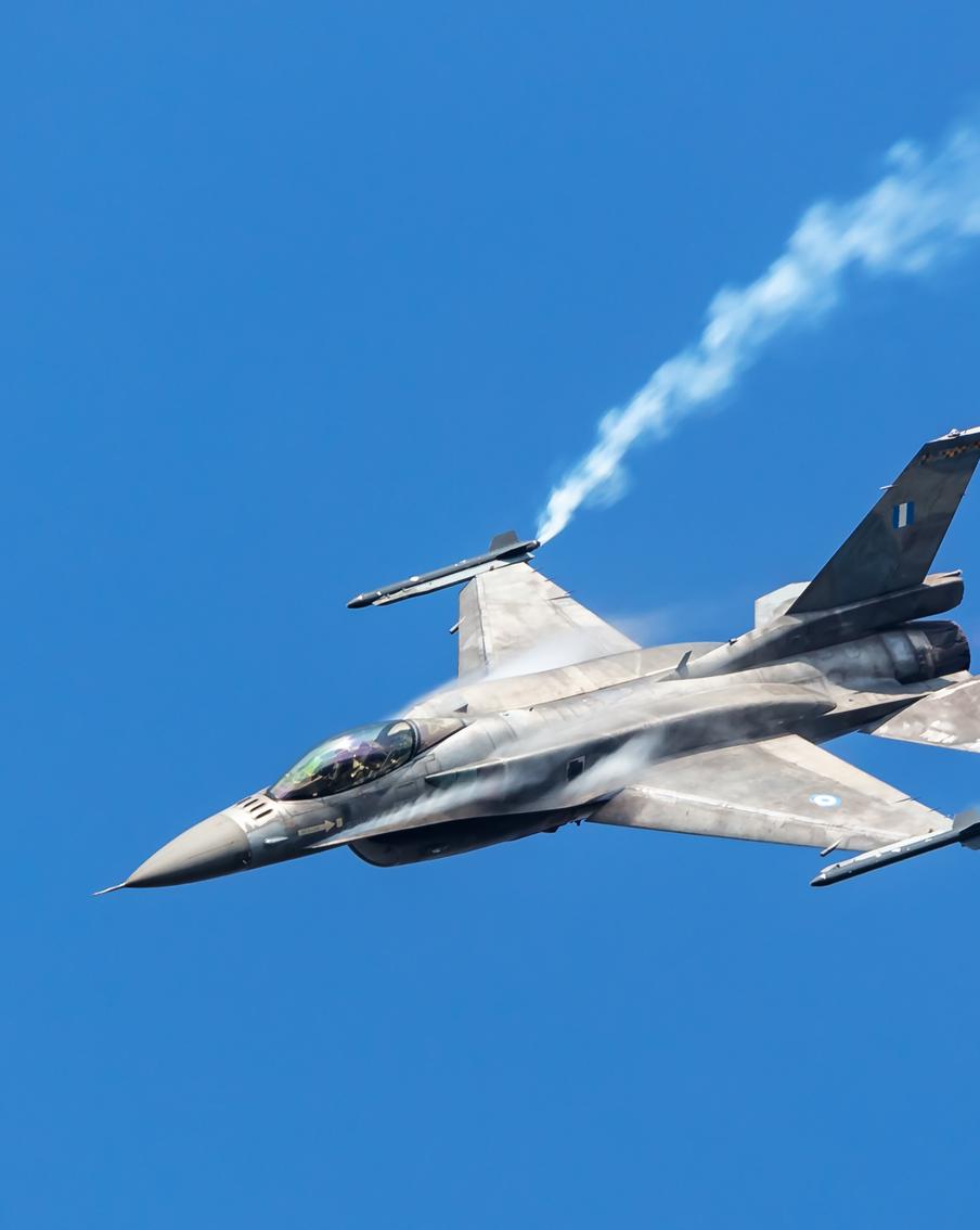 Украинская ПВО могла сбить собственный истребитель из-за действий американских военных