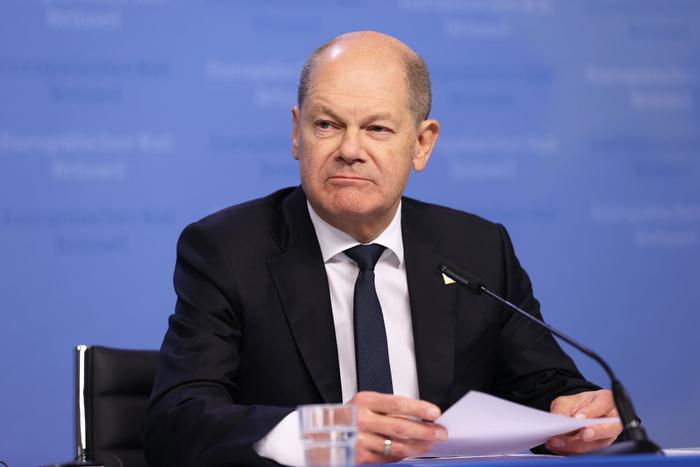 Шольц заявил о возможности объявления ЧС для финансирования военной помощи Киеву