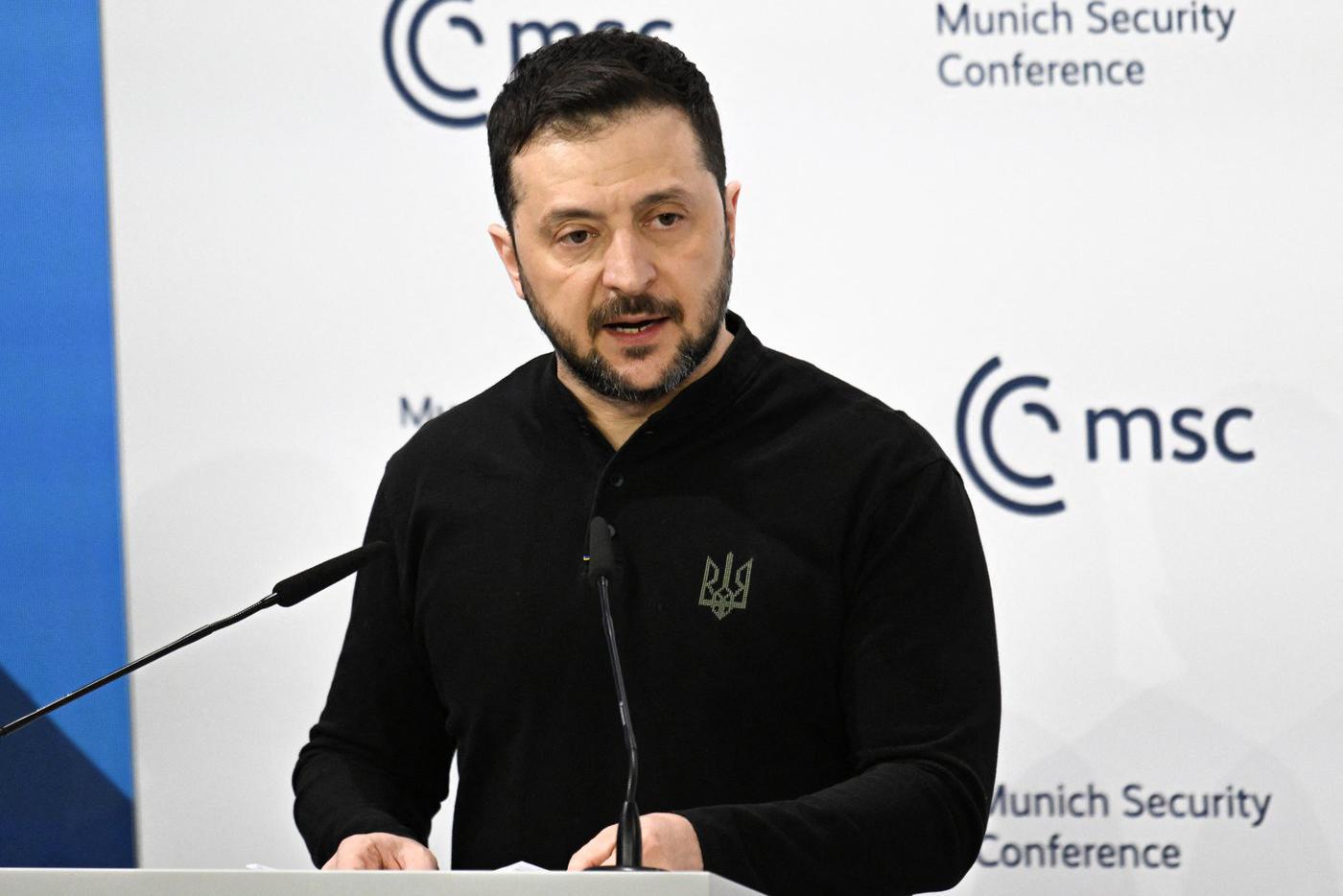 Зеленскому запретили говорить на украинском на Мюнхенской конференции