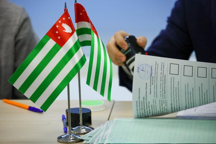 В Москве работает избирательный участок для голосования граждан Абхазии