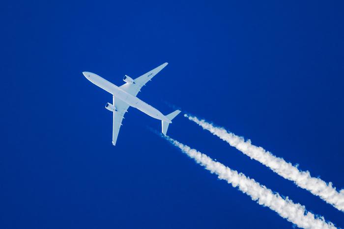 Застрявший в Польше самолёт с россиянами вылетел в Калининград