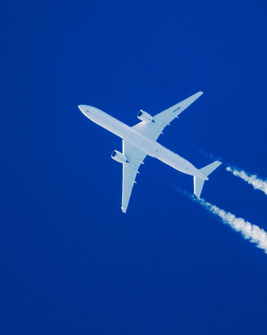 Застрявший в Польше самолёт с россиянами вылетел в Калининград