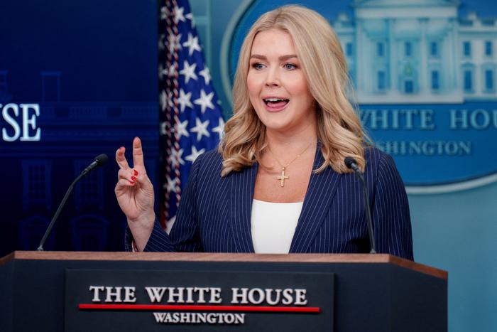 В Белом доме пригрозили Шольцу скамьёй подсудимых после его слов о США