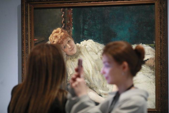 Афиша на 17 февраля: танцуем контемпорари, смотрим классику итальянского кино и учимся росписи гжель