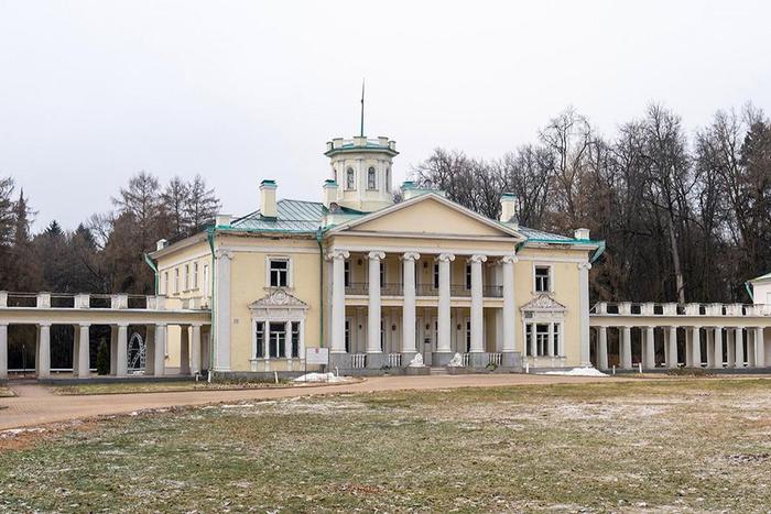 Собянин: 10 объектов культурного наследия приведут в порядок в усадьбе Валуево